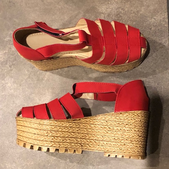 High sandals 😍 - Picture 3 of 3